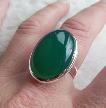 Zilveren ring gezet met groene Onyx ring maat 18.5 mm